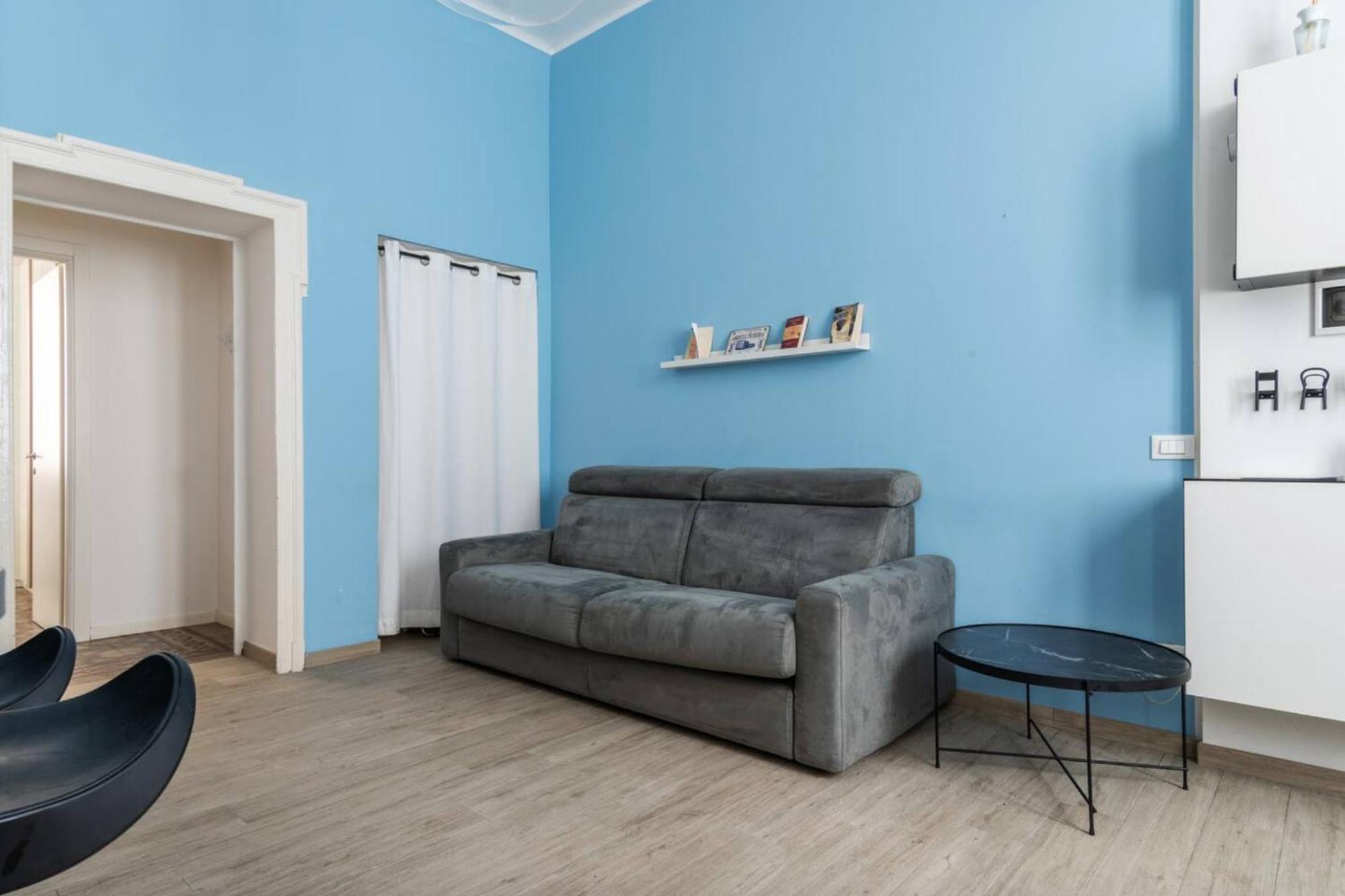 Apartment In Piazza A Isola